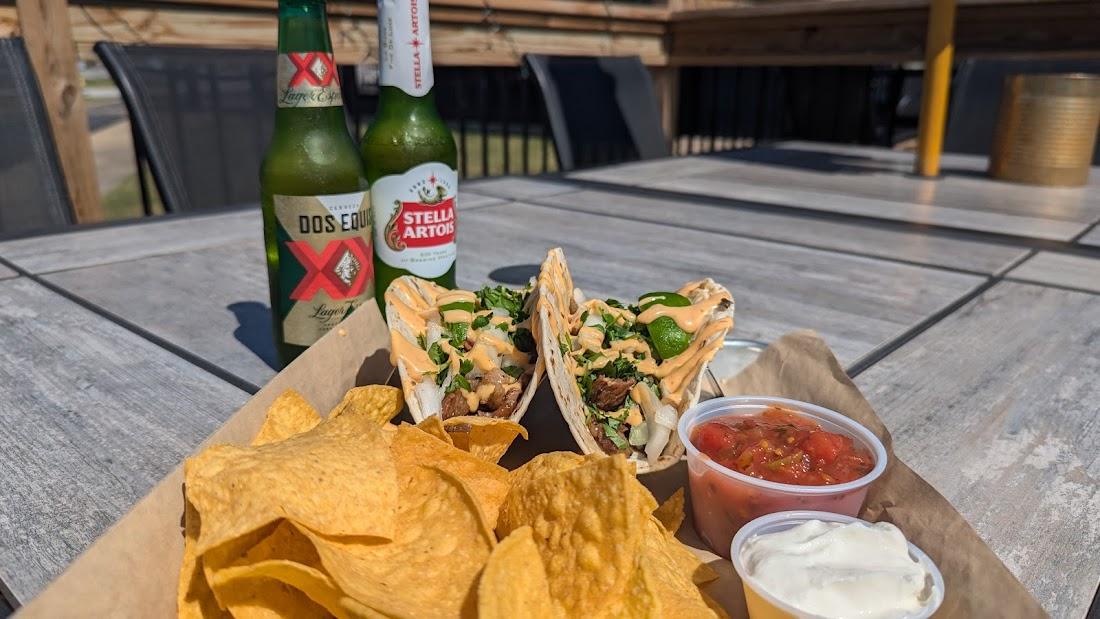 Buckets Sports Bar & Grill